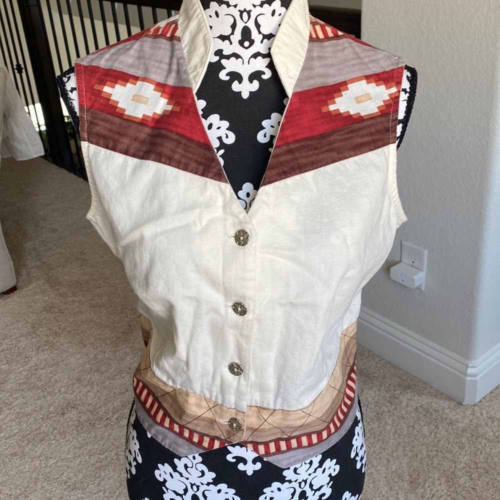 Southwest geometric print western wear sleeveless top with tie knot in the back